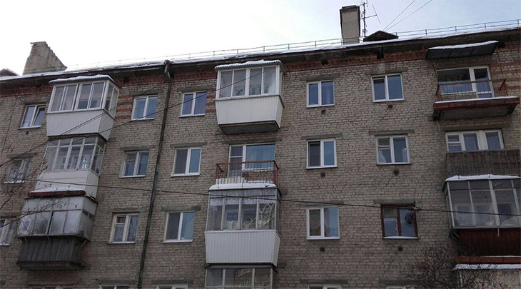 ПРЕЦЕДЕНТ! Екатеринбургская УК обязала жителей демонтировать остекленные балконы
