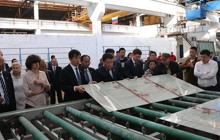 Китайцы открыли в Омске стекольный завод 