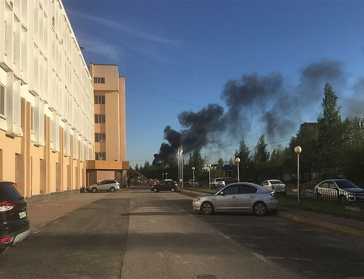 В Петербурге горел склад пластиковых окон Windoors