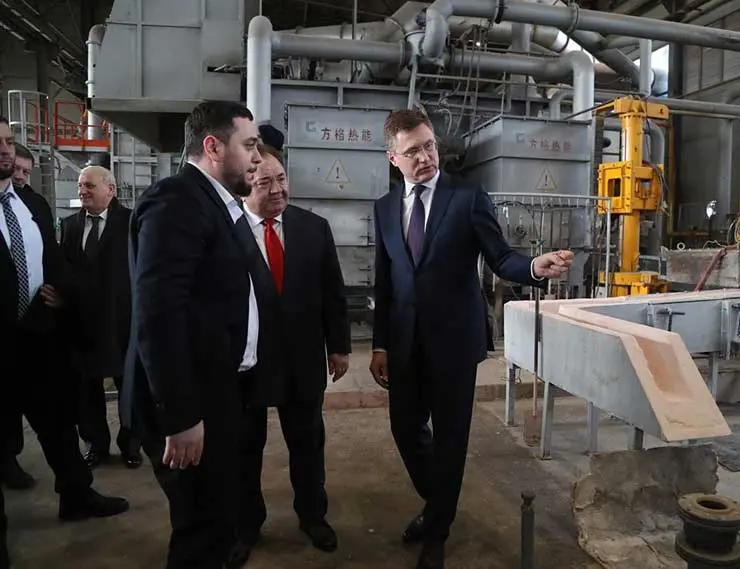 Александр Новак посетил завод по производству алюминиевого профиля «РИАК»