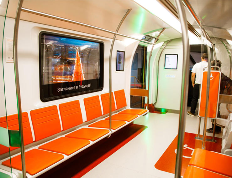 Окно-дисплей для вагонов метро представили на «Иннопроме»