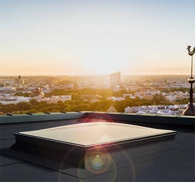 Первое в мире окно для плоских крыш со сферическим стеклопакетом 