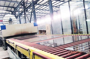 В Беларуси предлагается снизить тарифы для предприятий производящих стройматериалы, включая листовое стекло 