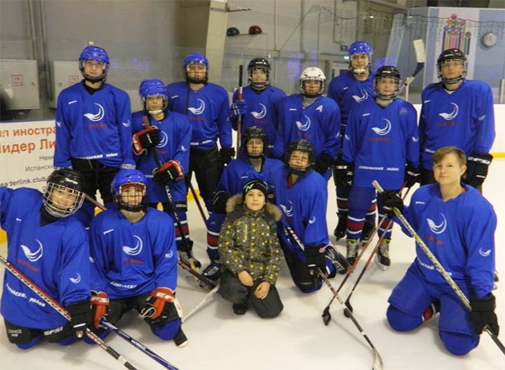 Партнер profine RUS в Тольятти поддержал юношескую хоккейную команду в подготовке к всероссийскому турниру 