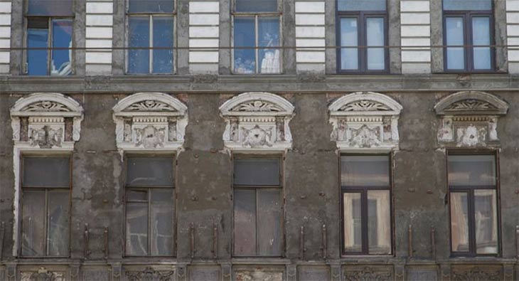 Активисты Общероссийского народного фронта проверили чистоту фасадов в историческом центре Петербурга