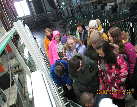 Завод «Планета Свет» провел экскурсию для пермских школьников и педагогов
