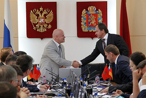 18 июля, в Красноярске начала работу рабочая группа по энергоэффективности, созданная на базе Российско-Германской Внешнеторговой палаты. В группу, наряду с еще 11-ю немецкими компаниями, входит и компания VEKA