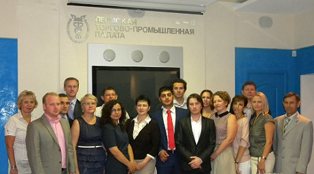 Одиннадцать компаний Пермского края, в том числе партнер компании VEKA Rus завод пластиковых окон «Планета Свет» получили членские билеты – официальные документы, символизирующие принадлежность к бизнес-сообществу региона