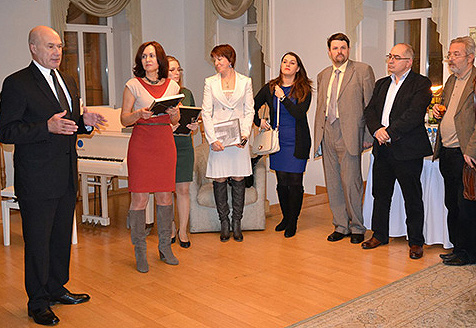 В приеме приняли участие президент Союза архитекторов России Андрей Боков, первый вице-президент Виктор Логвинов, вице-президенты Николай Шумаков, Георгий Солопов, Вячеслав Осипов, председатель Анапской организации Юрий Рыбин, а также представители коммерческих организаций, в т.ч. Дмитрий Дмитриев от компании VEKA