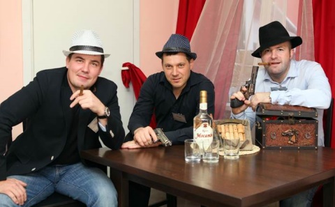 Первый кулинарный эксперимент удался на славу! Дон Михаэль уже строит новые коварные гастрономические планы, а «Алькон» готовится принять гостей из других городов