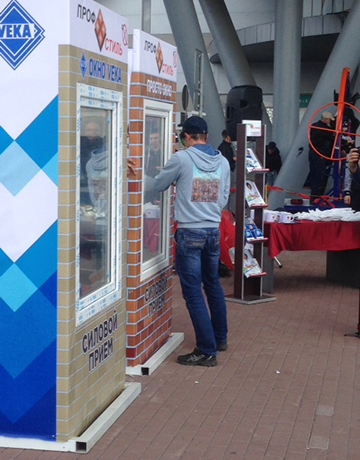 Окно от VEKA прошло очередное испытание в «Силовом приеме» Окно от VEKA прошло очередное испытание в «Силовом приеме»