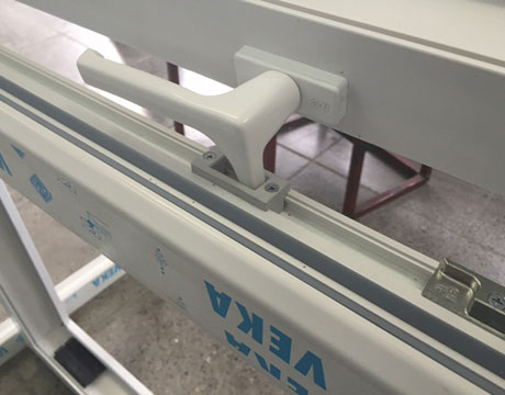 VEKA Rus, GU Rus и «СПК» разработали образец среднеподвесного окна