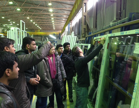 Компания «Окна от природы» совместно с VEKA Rus провели в городе Пушкине экскурсию на своем предприятии для студентов