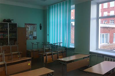 В 53 омских школах уже установили новые окна