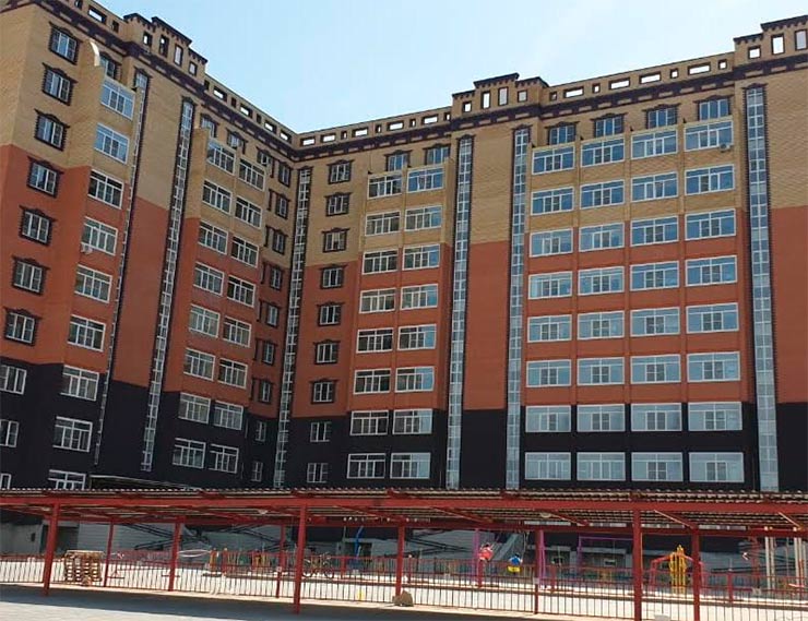 Партнёр Deceuninck компания «Альтаир» остеклила новый жилой комплекс в городе Актобе
