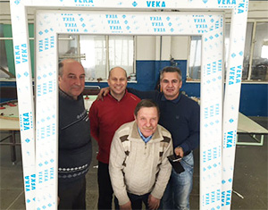 VEKA Rus, GU Rus и «СПК» разработали образец среднеподвесного окна