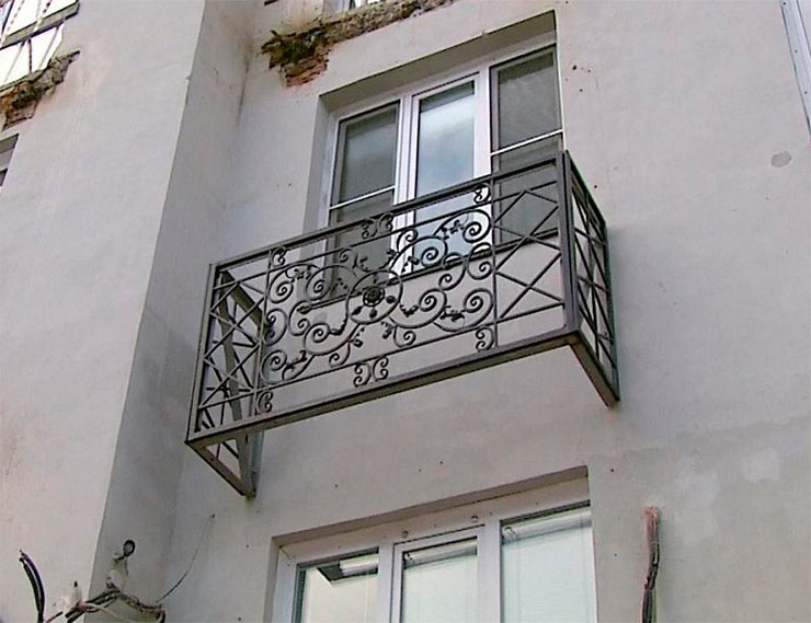 «Челябинские балконы» – имитация благоустройства