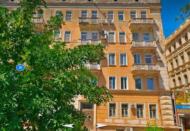 В Астрахани балконы сталинки «напечатали» на 3D-принтере