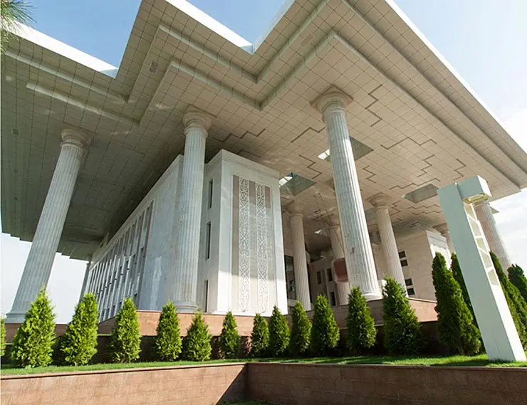 Со стеклопакетами STiS: Фонд первого президента Республики Казахстан