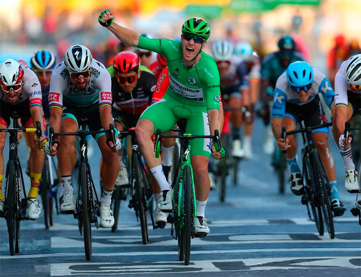 Велогонщик команды Deceuninck – Quick Step стал победителем заключительного этапа «Тур де Франс»