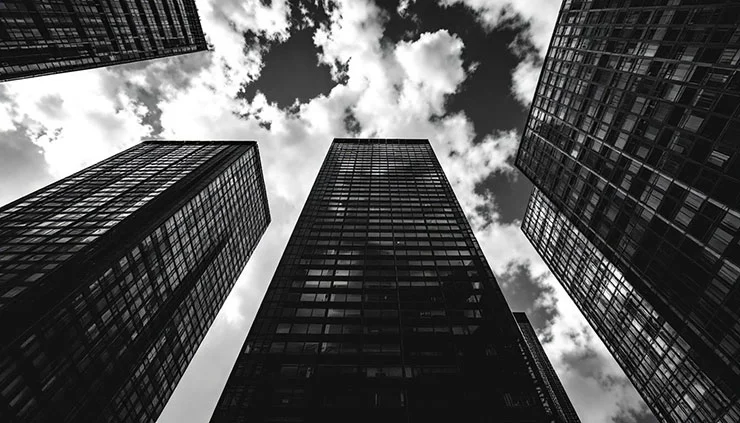 ЕРЗ.РФ: Доля брендов застройщиков, которые прекратили строить, превысила 60%