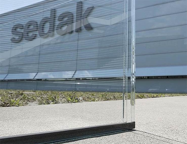 Стеклопакеты со стеклянными дистанционными рамками разработала Sedak