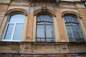 «Ни одно пластиковое окно не должно обезобразить фасад дома»: Калининградской области необходим жесткий регламент архитектурных решений