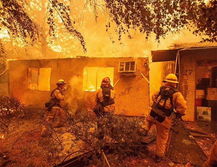 Аномальные калифорнийские пожары вызывали серьезный сбой в работе поставщиков окон и дверей