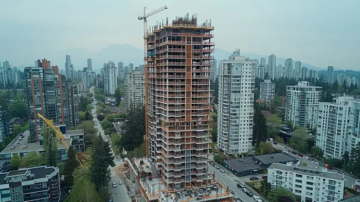 Стоимость жилья в новостройках превысила 200 тыс. рублей за «квадрат»