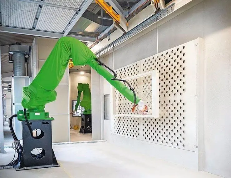 Ноу-хау в покраске деревянных окон – робот с 3D-распознаванием