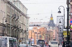 Прокуратура оценит правомерность замены витража на стеклопакет в Петербурге