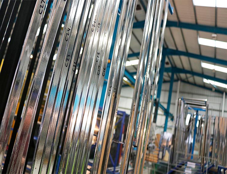 Утвержден профессиональный стандарт «Инженер-технолог по производству листового стекла»