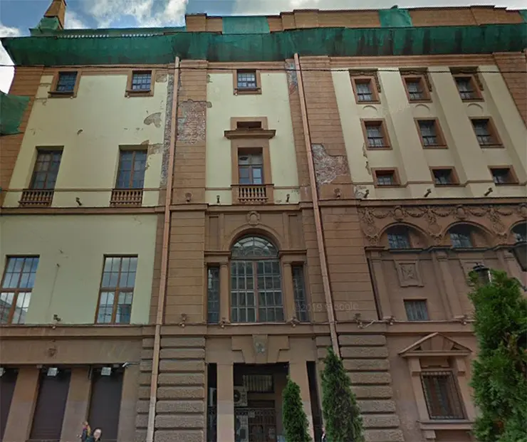 Редкая находка: жалюзи начала XX века обнаружили в реставрируемом доме в Санкт-Петербурге