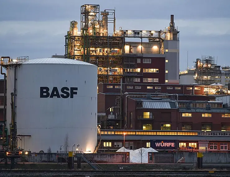 Крупнейший в Германии химический концерн BASF оказался под угрозой закрытия