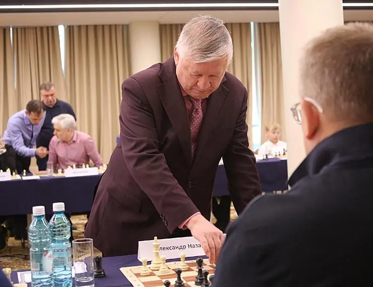 Компания «Комплект Сервис Сибирь», партнёр profine RUS, поддержала шахматный турнир с Анатолием Карповым 