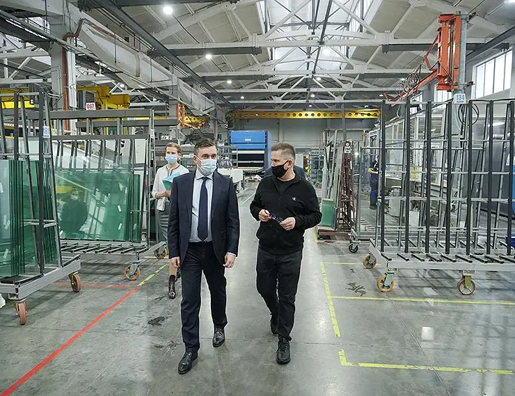 Глава Ивановской области посетил производство стеклопакетов