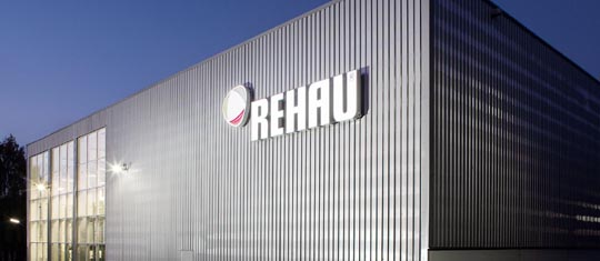 REHAU – АВТОР ПОЗИЦИОНИРОВАНИЯ ОКНА