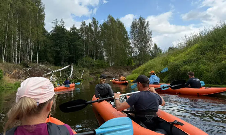 Фото: команда РЕХАУ на выезде на байдарках, © РЕХАУ Фото: команда РЕХАУ на выезде на байдарках, © РЕХАУ