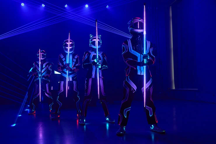 Лазерное шоу во время презентации RESOLUT