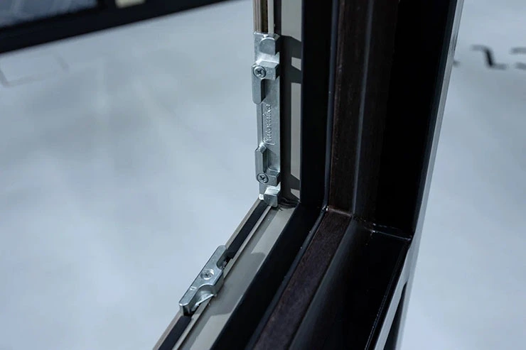 Оконная фурнитура Internika