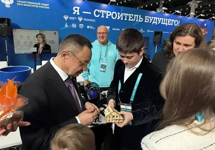 VEKA на «КазаньФоруме 2026»: эталонное окно, технадзор и 600 студентов VEKA на «КазаньФоруме 2026»: эталонное окно, технадзор и 600 студентов