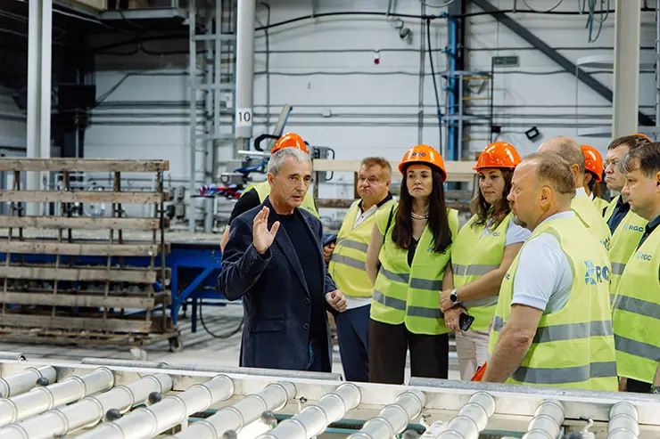 Представители «РСК» провели экскурсию по заводу