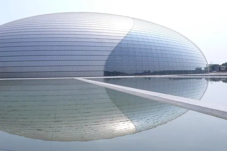 Фото 3: Shutterstock. Национальный Большой театр Пекина, Китай