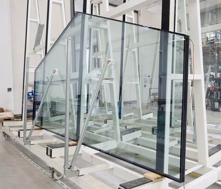 Самое крупноформатное стекло в мире начнут изготавливать с середины 2018 года