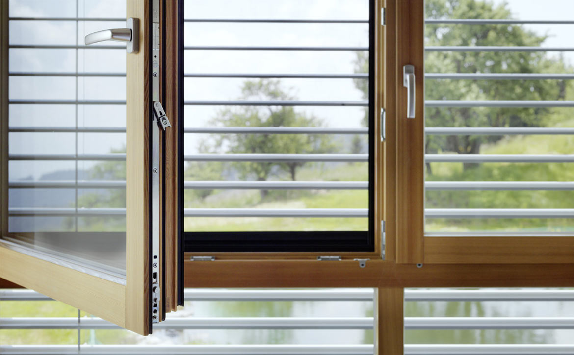Эксперты Премии «Оконная компания года» рассказали, какие окна лучше для дома, квартиры и офиса