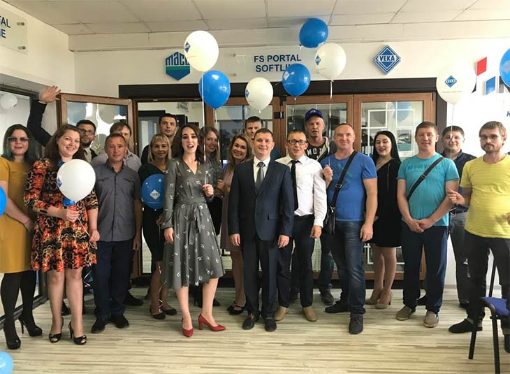 В Сыктывкаре дилер «Консиба» открыл первый шоу-рум современных окон и дверей В Сыктывкаре дилер «Консиба» открыл первый шоу-рум современных окон и дверей