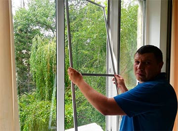Компания «ТБМ» в рамках акции «Доброе окошко» установила москитные сетки на 81 окно в ЦРБ г. Аксай