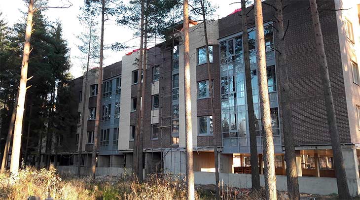 Энергосберегающие окна REHAU установлены в жилом комплексе «Всеволожский стиль»