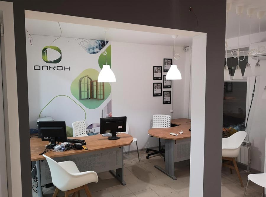 Открывшийся 18 марта офис партнеров «Олкона» в Новосибирске. Собственники творчески подошли к оформлению офиса, руководствуясь фирменным стилем головной компании