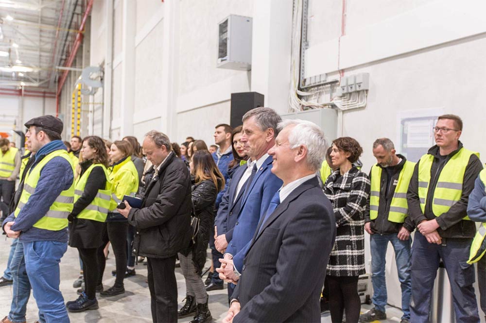 Производитель ПВХ профиля Deceuninck открыл новый склад в Польше